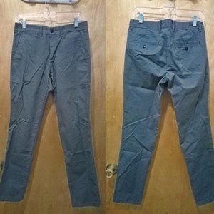 GAP Men's Khakis in Slim Fit